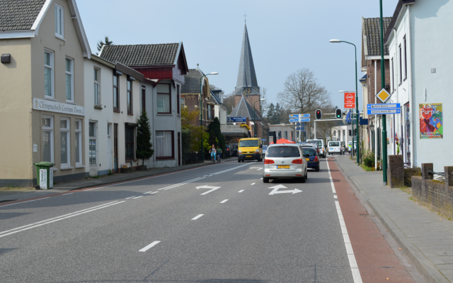 'No space for cycling' at this junction in Doorn
